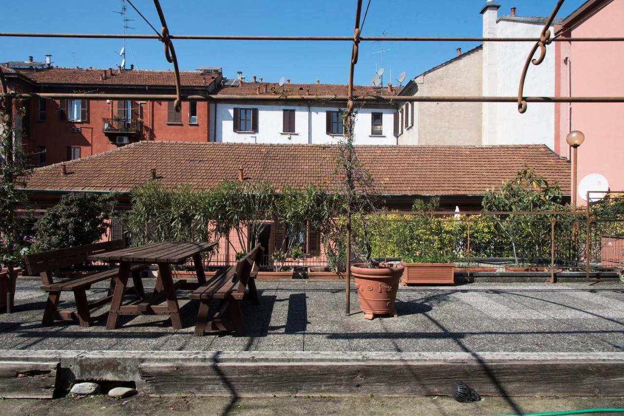 Peaceful Court Apartment In Shopping District Milano Exterior foto