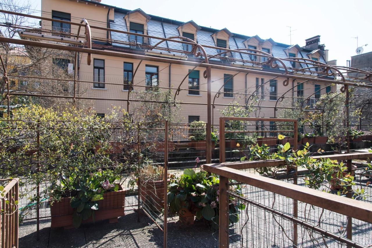 Peaceful Court Apartment In Shopping District Milano Exterior foto