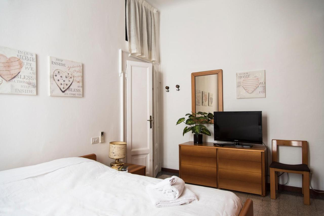 Peaceful Court Apartment In Shopping District Milano Exterior foto